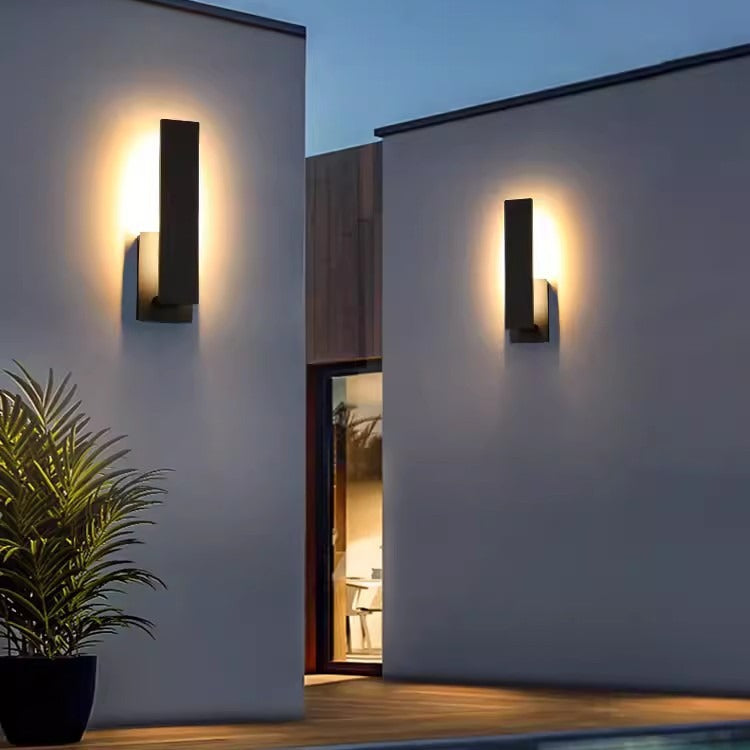 Outdoor Wall Light