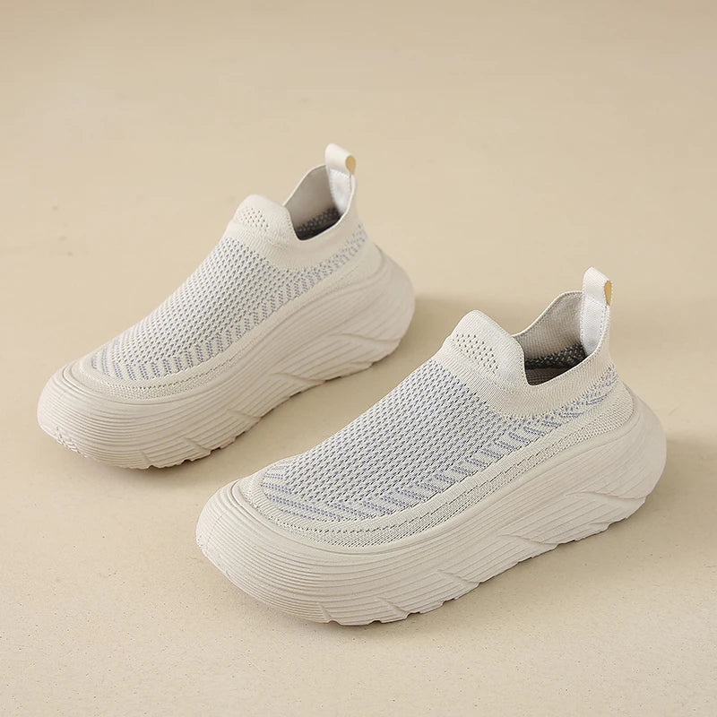 Lightweight Sports Shoes – Soft Sole