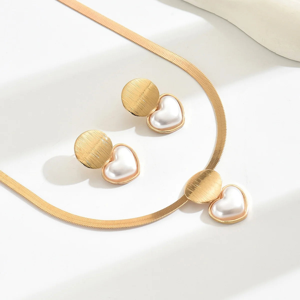 Elegant Golden Jewelry Set